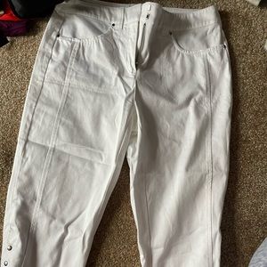 White House Black Market Women Flat Front Straight Slim White Capri Size 00 Crop